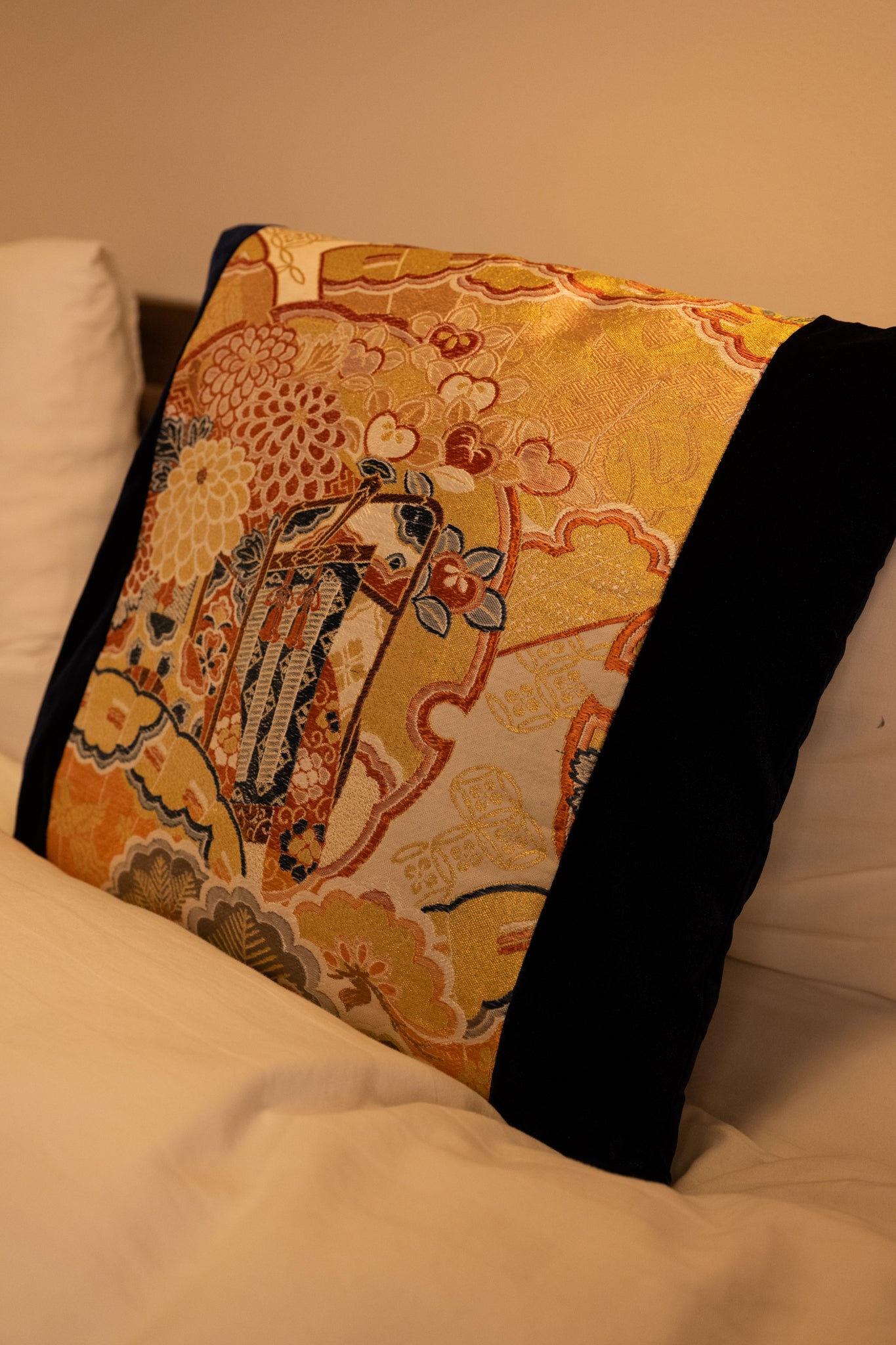 3piece set:Bed throw & cushion cover45*45-Gissha