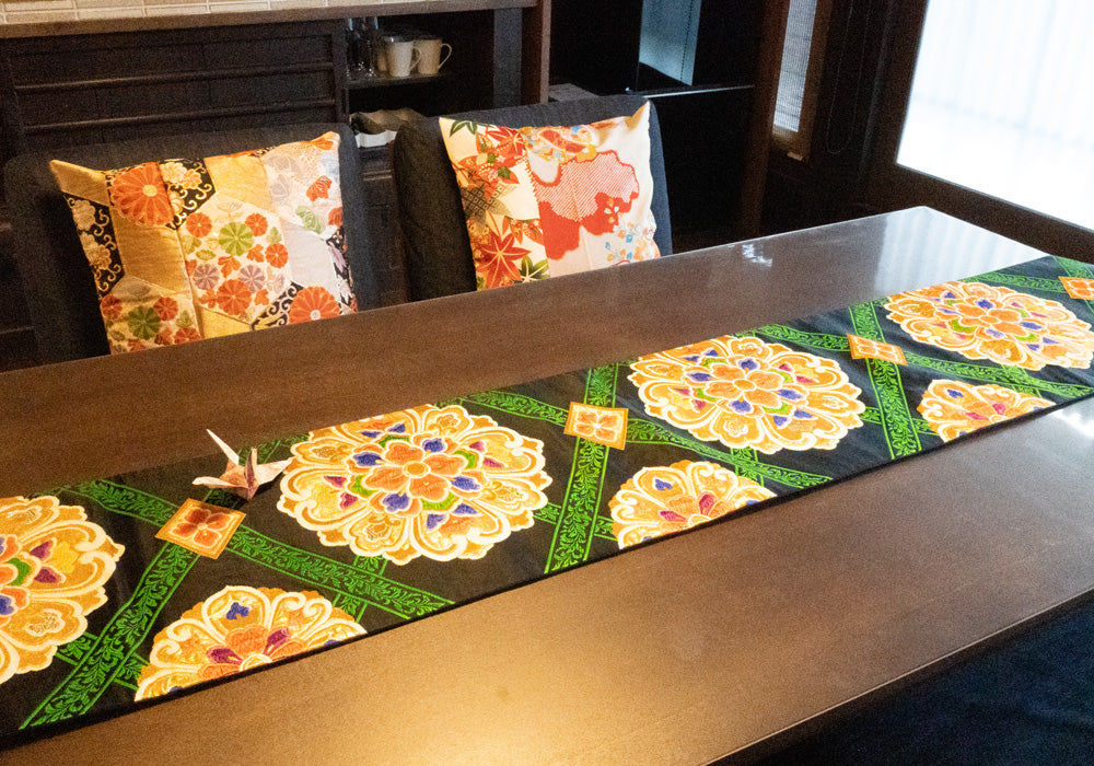 Table runner (L)- Black×Green